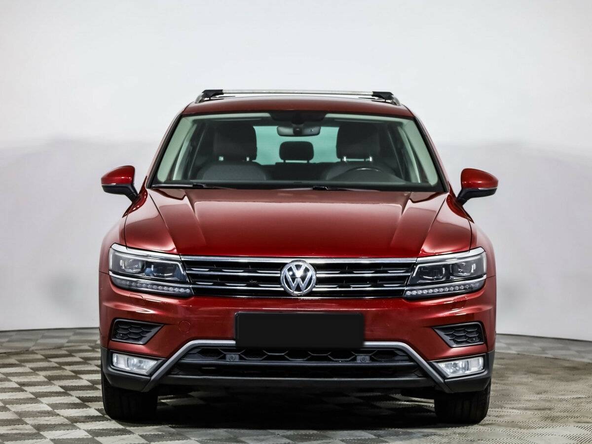 Volkswagen Tiguan б/у, 2017, Роботизированная. Фото: #1