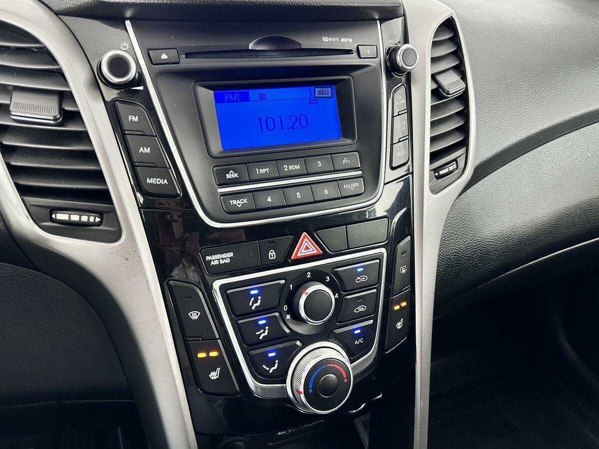 Hyundai i30 б/у, 2014, Автоматическая. Фото: #12