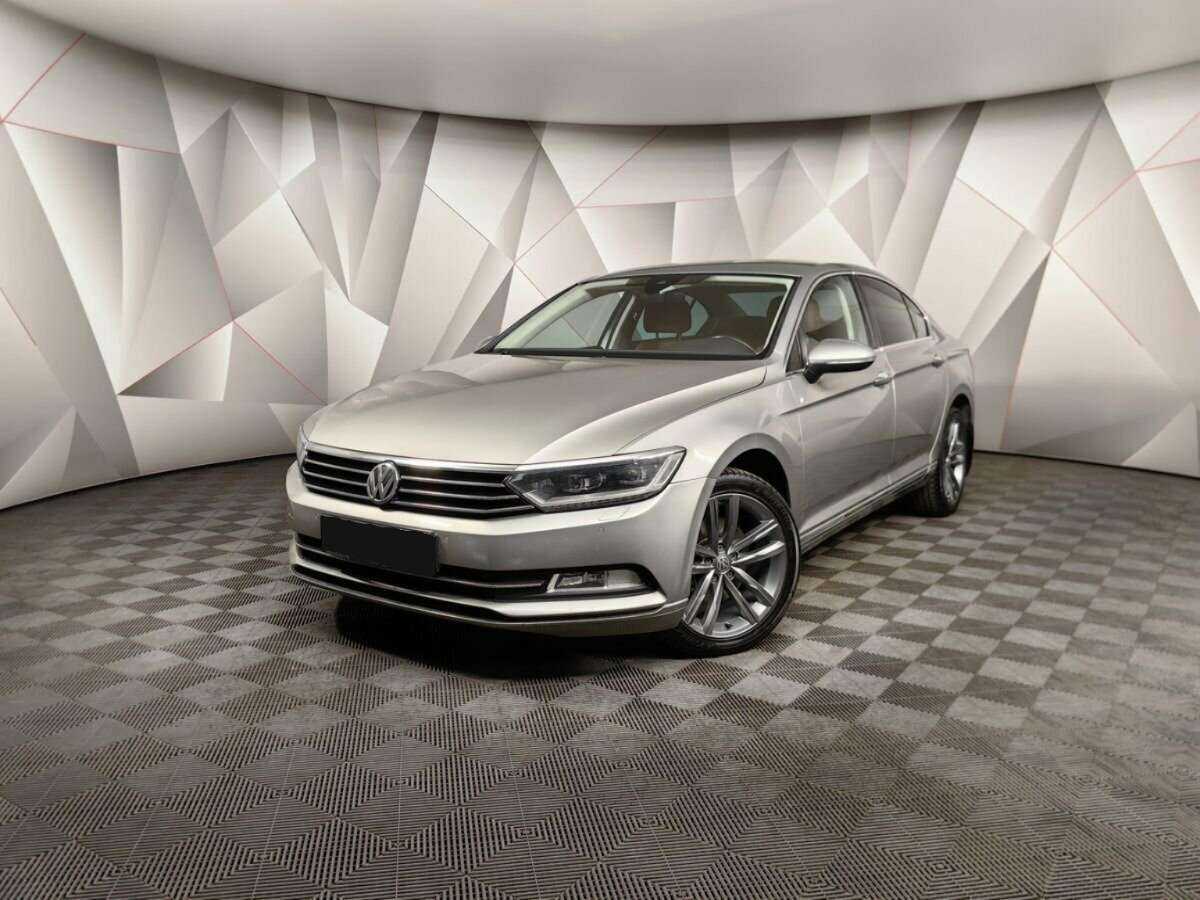 Volkswagen Passat б/у, 2017, Роботизированная. Фото: #0