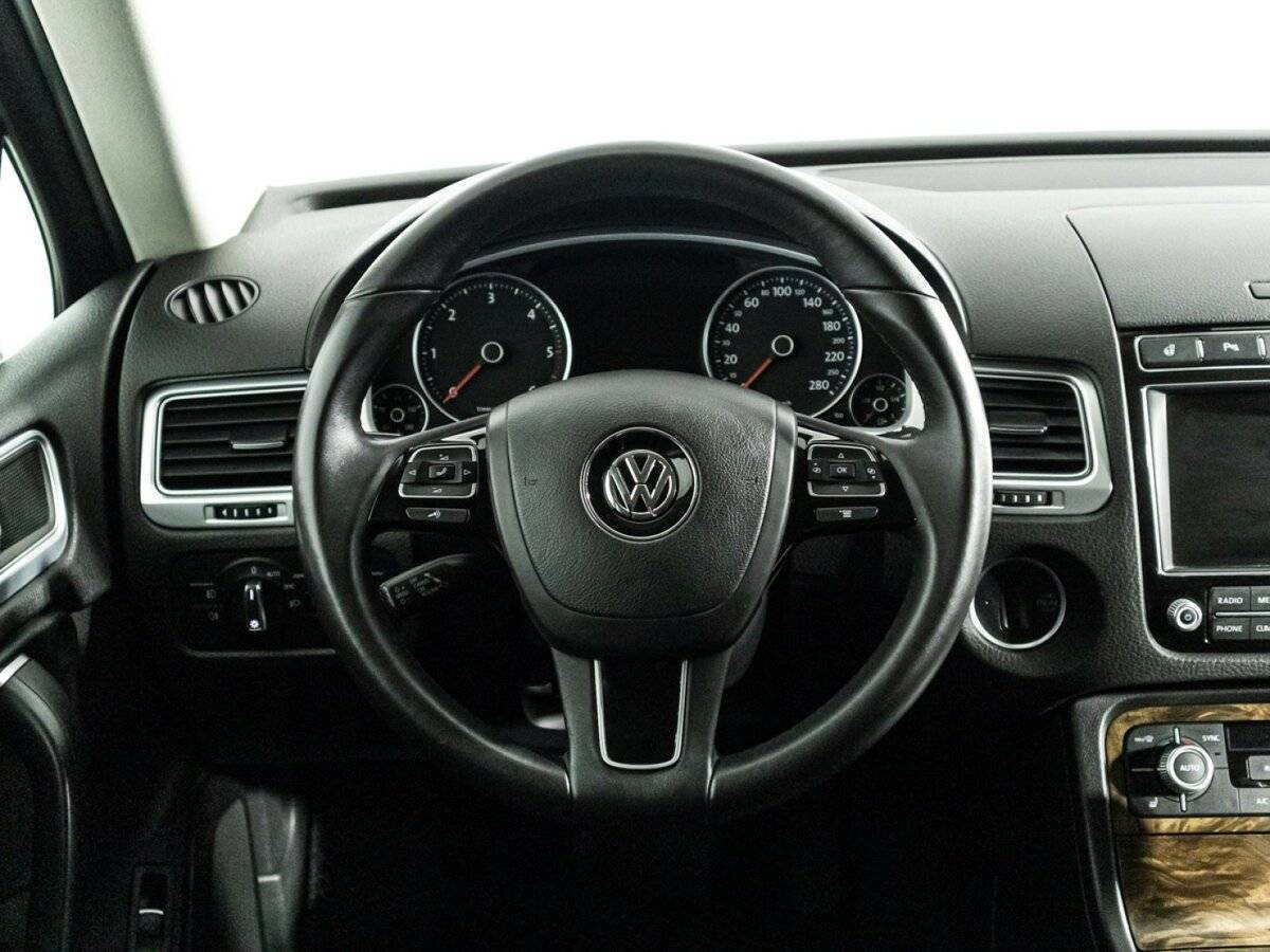 Volkswagen Touareg б/у, 2015, Автоматическая. Фото: #22