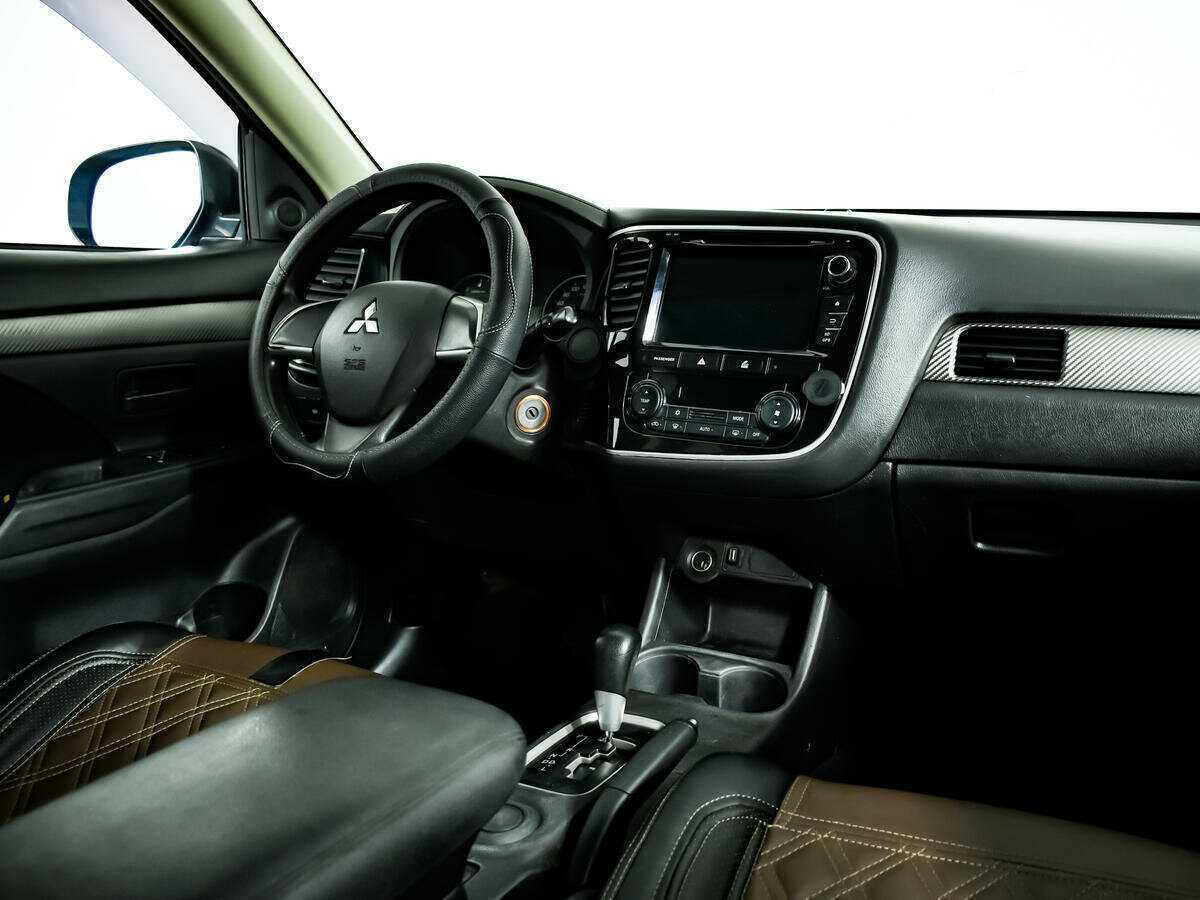 Mitsubishi Outlander б/у, 2016, Вариатор. Фото: #6