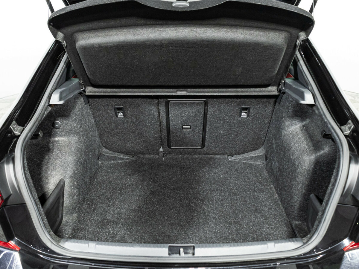 Volkswagen Polo б/у, 2021, Механическая. Фото: #18
