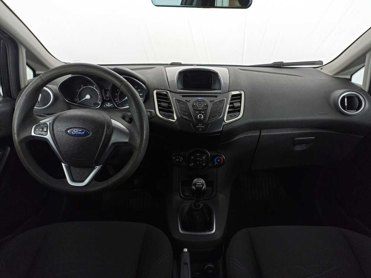 Ford Fiesta б/у, 2015, Механическая. Фото: #13