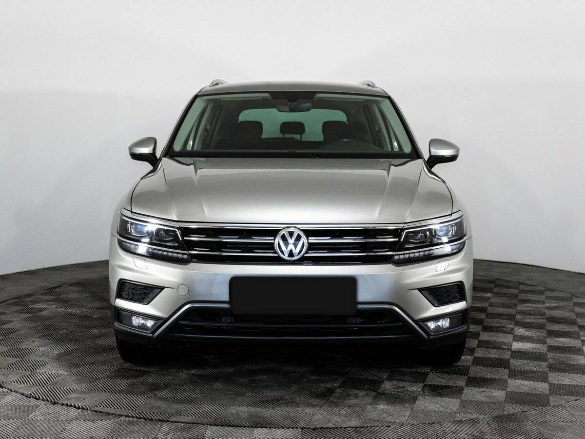 Volkswagen Tiguan б/у, 2017, Роботизированная. Фото: #1