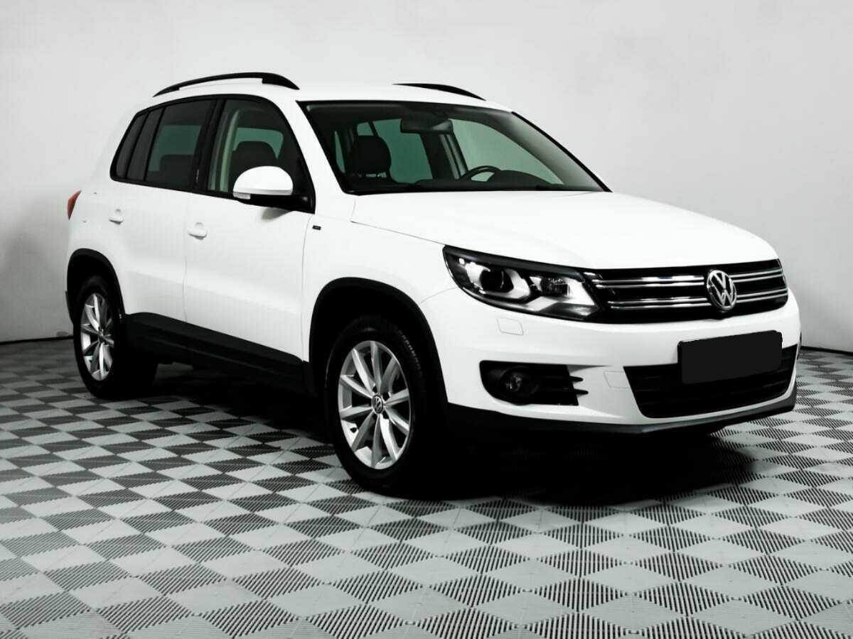 Volkswagen Tiguan б/у, 2016, Автоматическая. Фото: #2