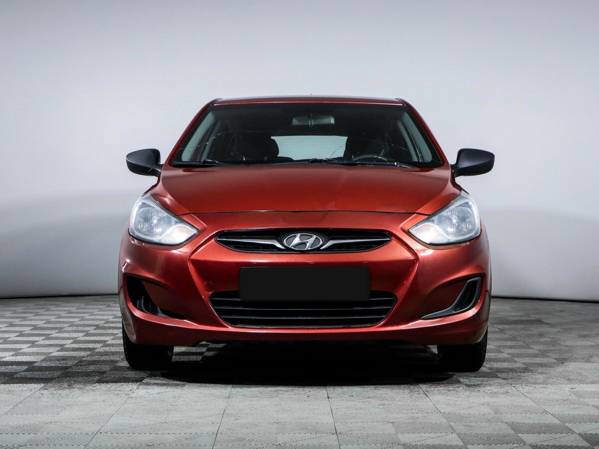 Hyundai Solaris б/у, 2013, Механическая. Фото: #1