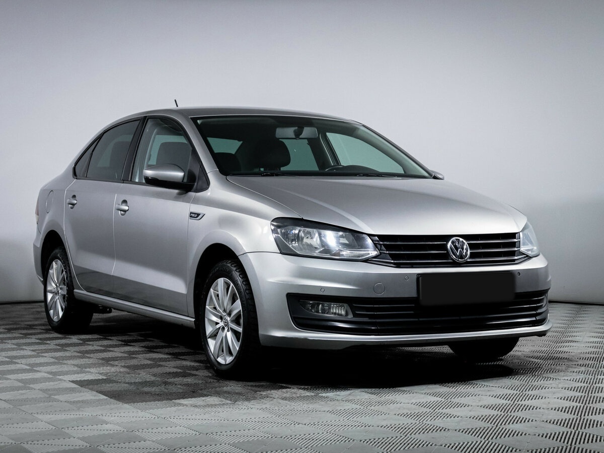 Volkswagen Polo б/у, 2019, Автоматическая. Фото: #2