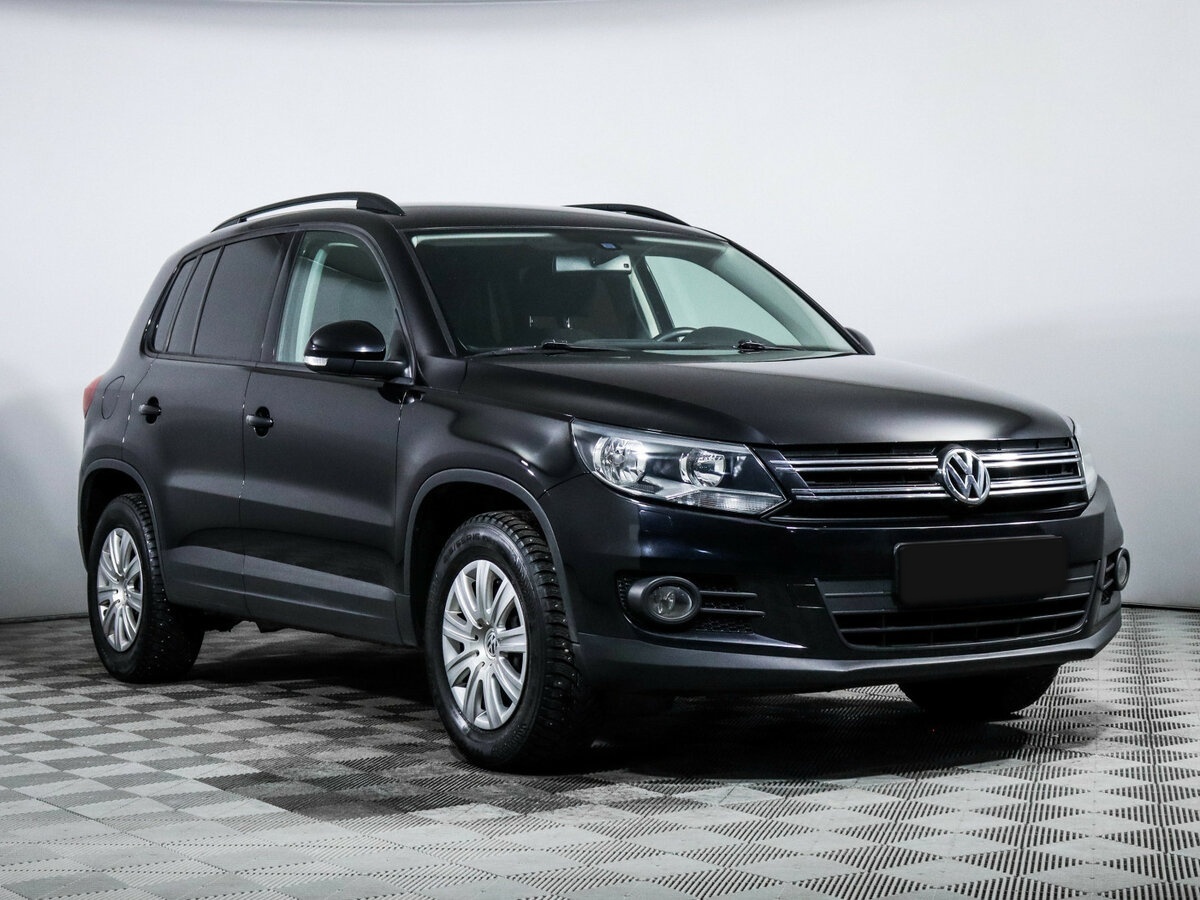 Volkswagen Tiguan б/у, 2016, Роботизированная. Фото: #2