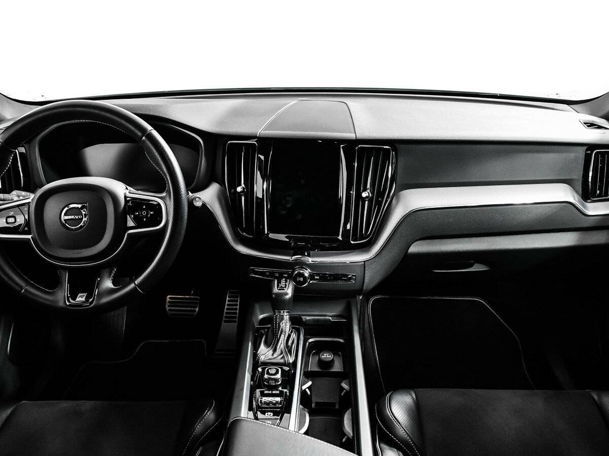 Volvo XC60 б/у, 2018, Автоматическая. Фото: #10