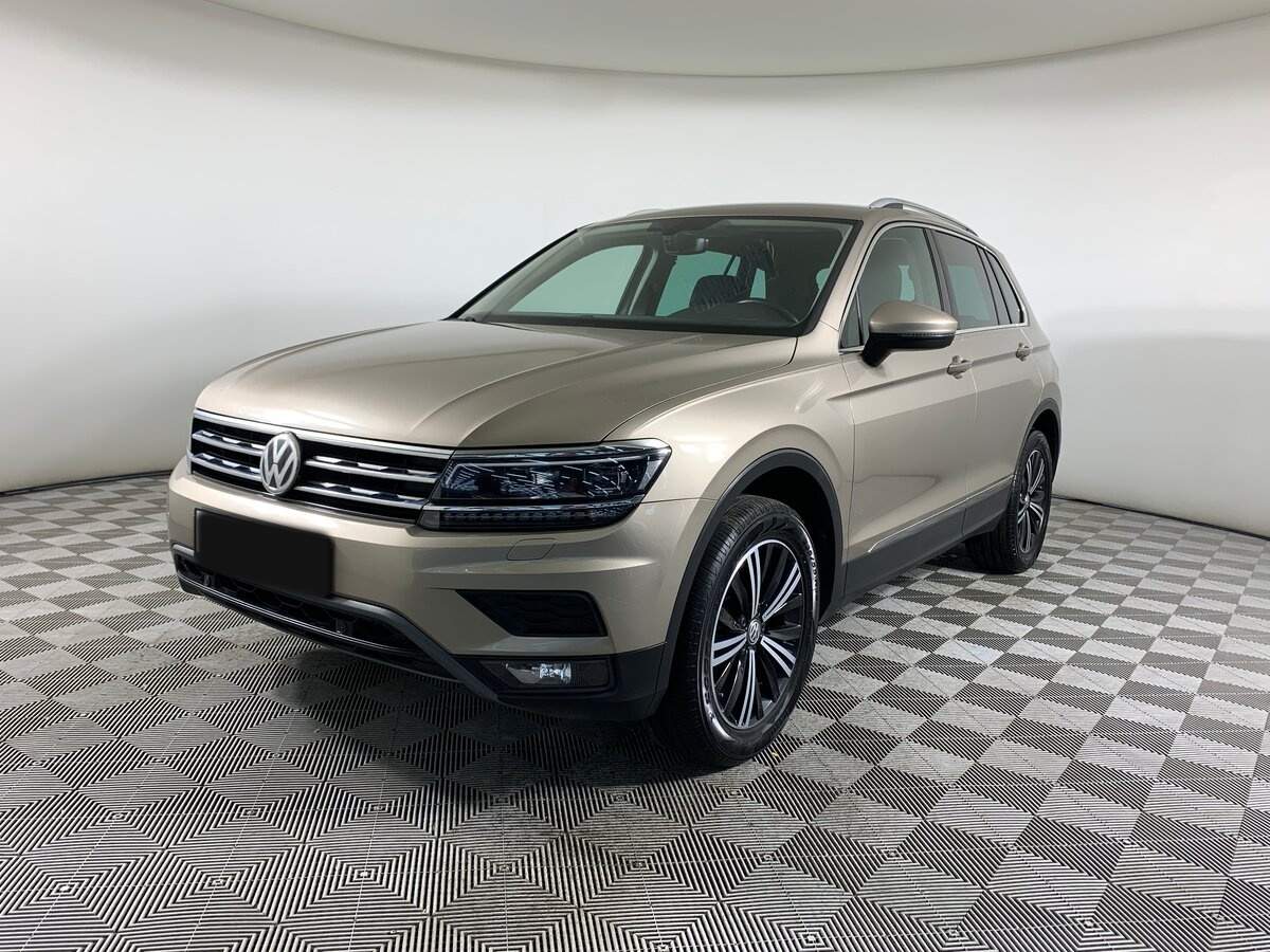 Volkswagen Tiguan б/у, 2018, Роботизированная. Посмотреть фото