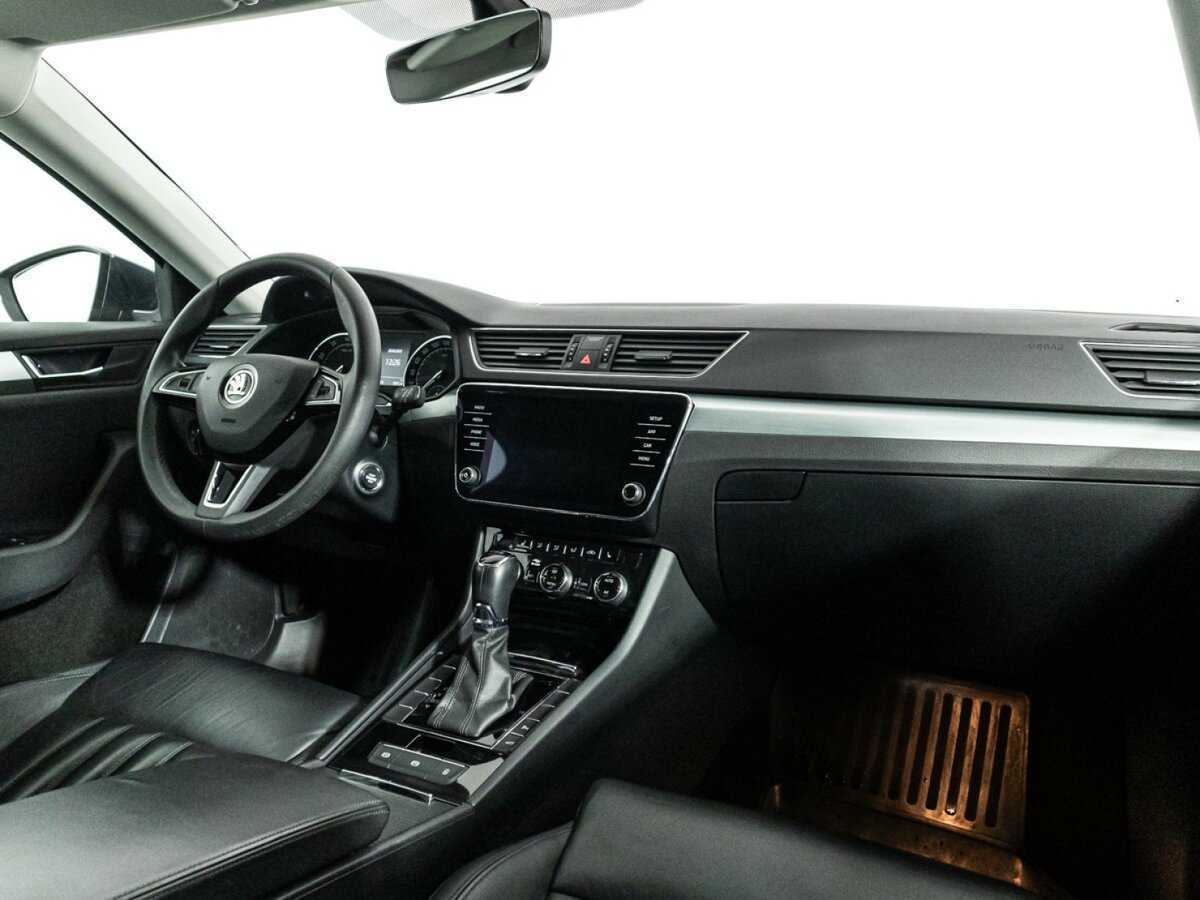 Skoda Superb б/у, 2019, Роботизированная. Фото: #8