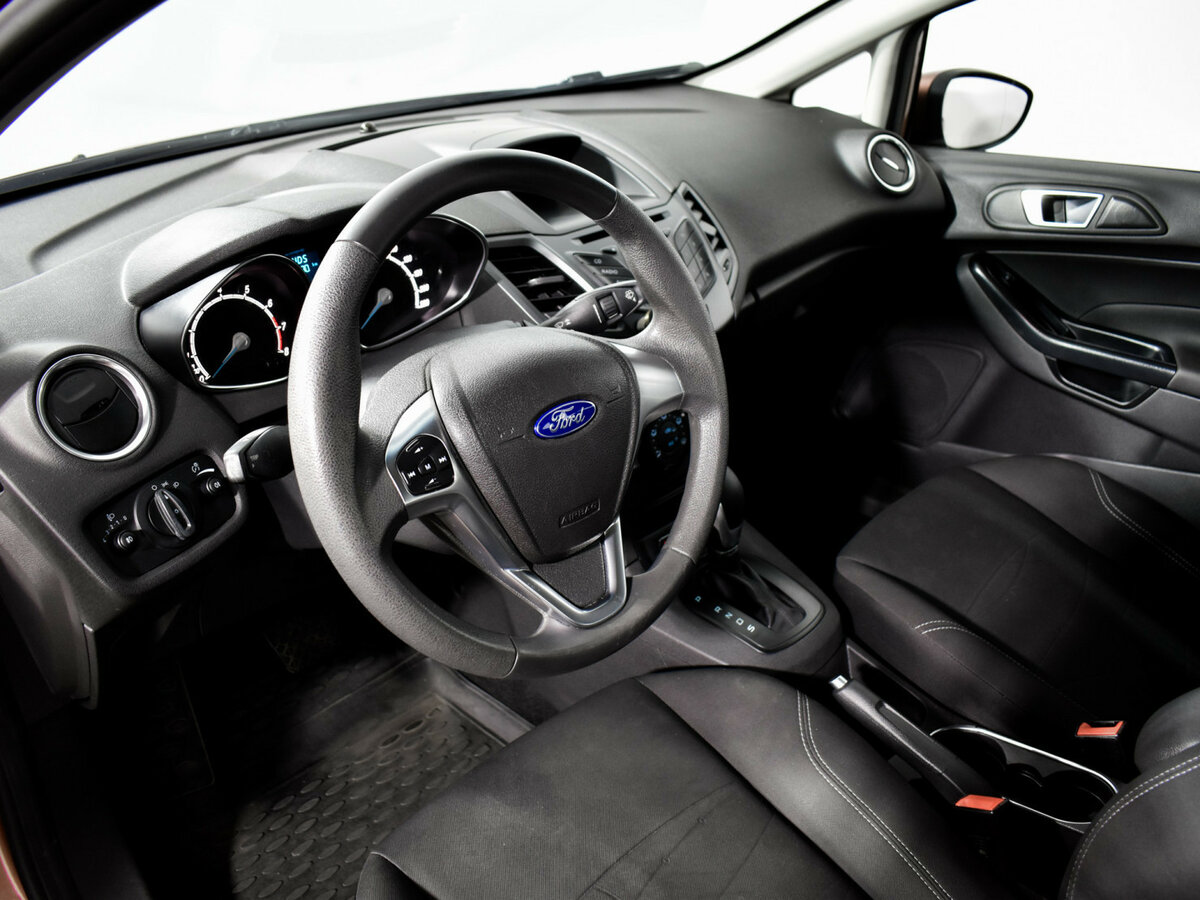 Ford Fiesta б/у, 2016, Роботизированная. Фото: #8