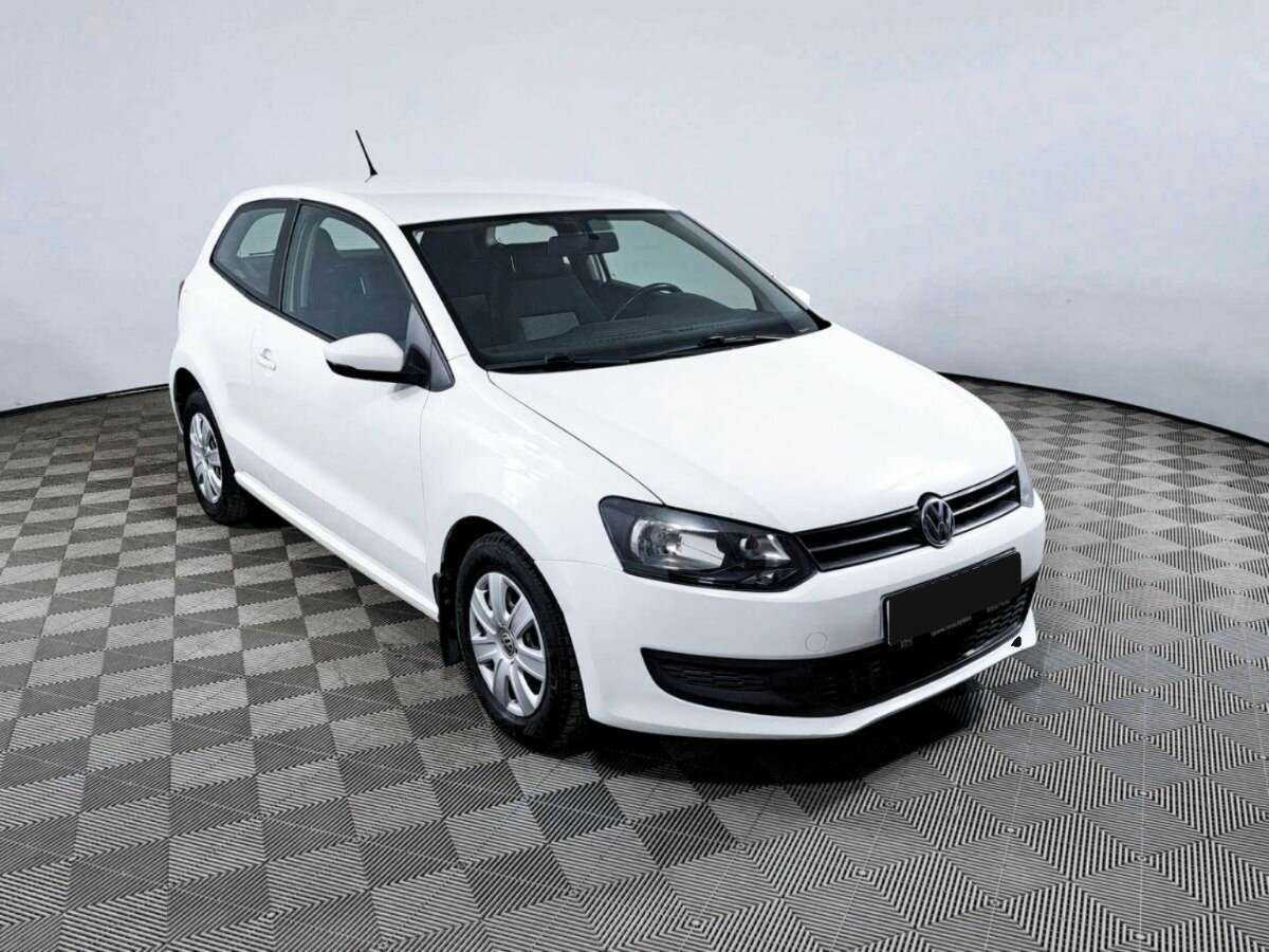 Volkswagen Polo б/у, 2012, Механическая. Фото: #2