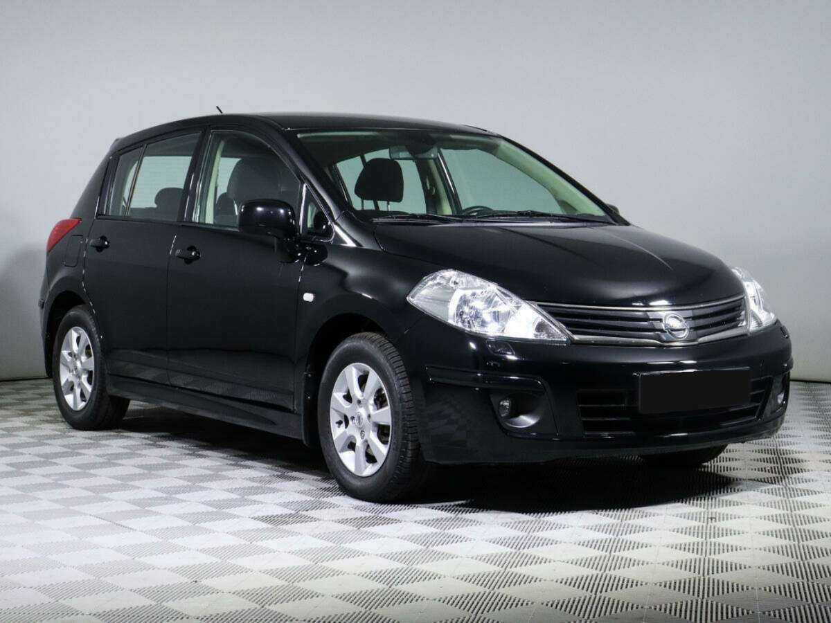 Nissan Tiida б/у, 2012, Автоматическая. Фото: #2
