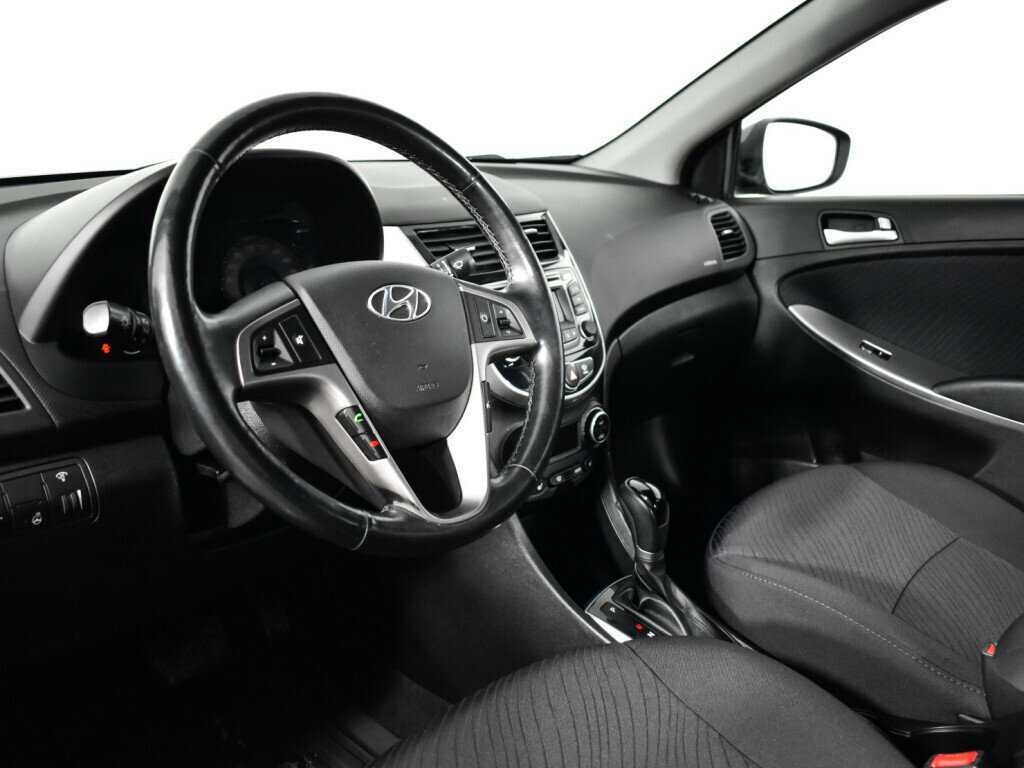 Hyundai Solaris б/у, 2016, Автоматическая. Фото: #12