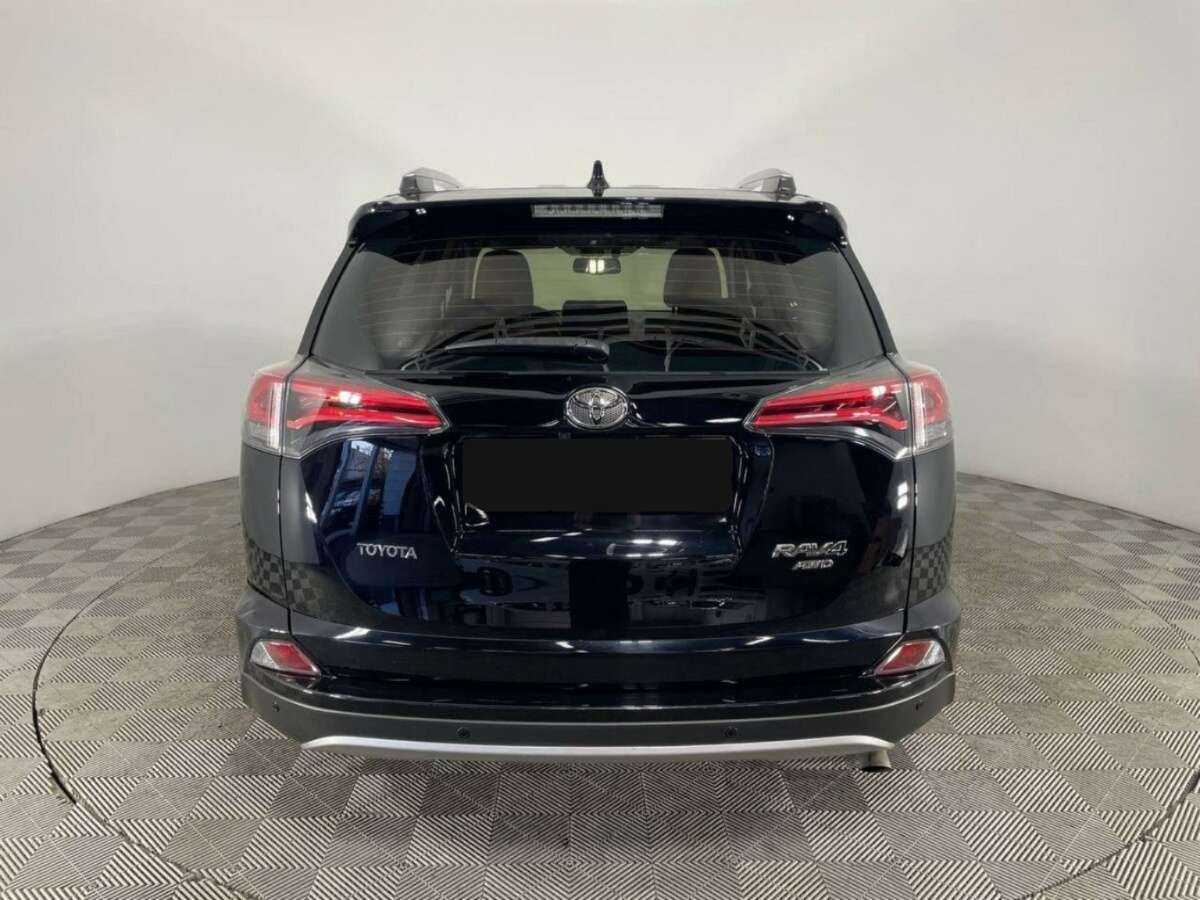 Toyota RAV4 б/у, 2018, Автоматическая. Фото: #2