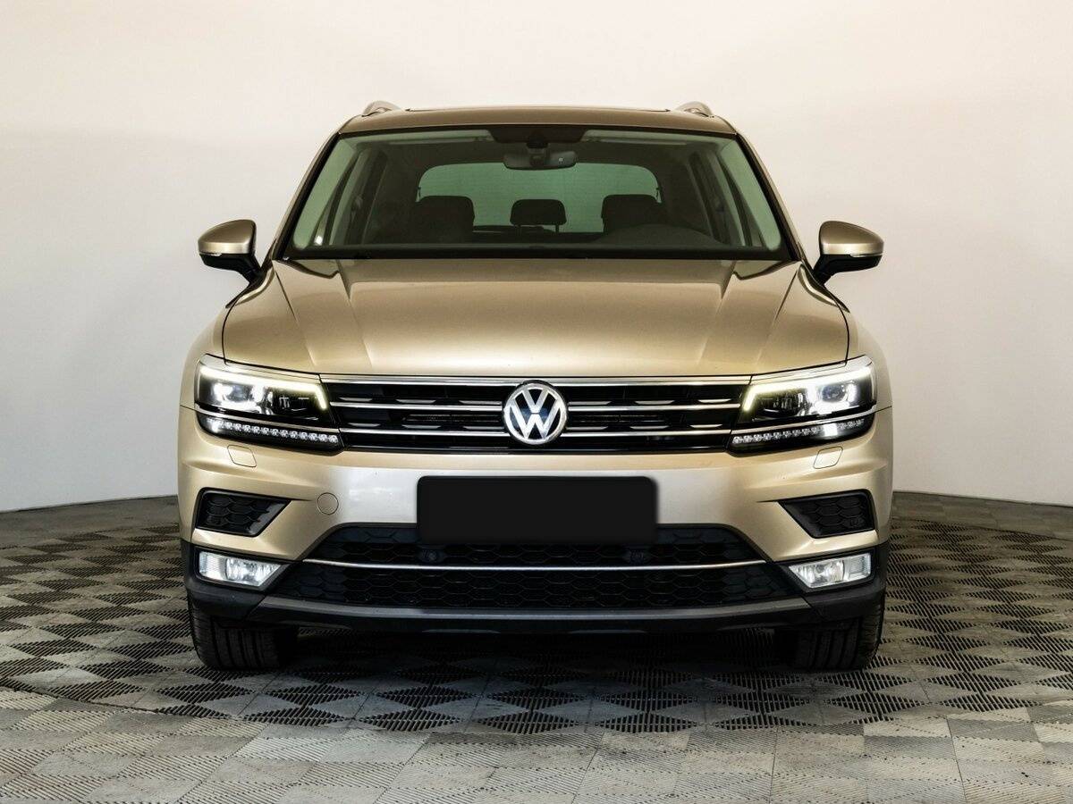 Volkswagen Tiguan б/у, 2017, Роботизированная. Фото: #1