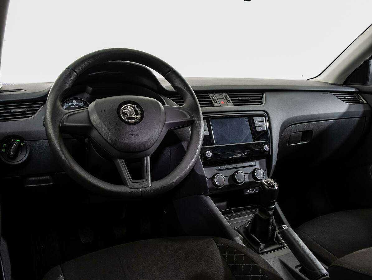 Skoda Octavia б/у, 2019, Механическая. Фото: #10