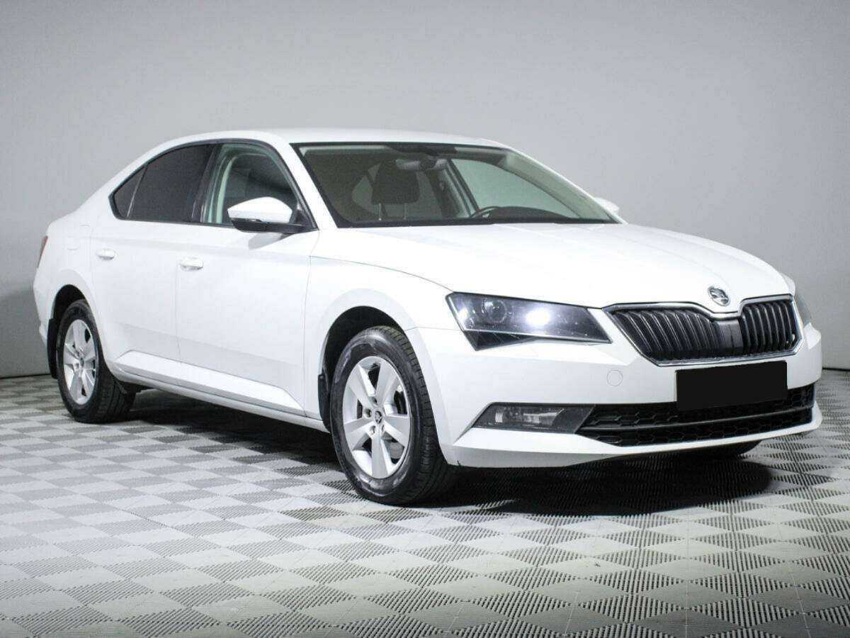 Skoda Superb б/у, 2017, Роботизированная. Фото: #2