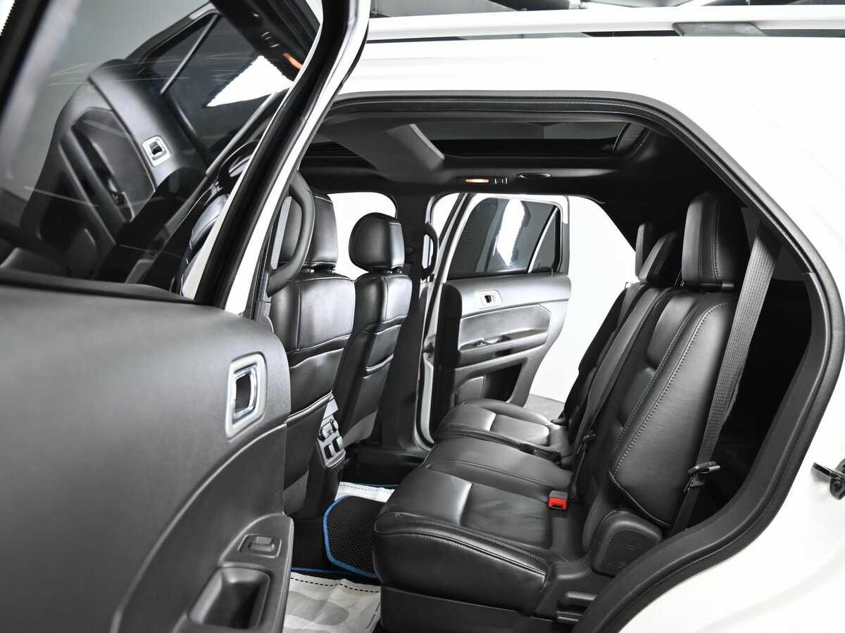 Ford Explorer б/у, 2012, Автоматическая. Фото: #13