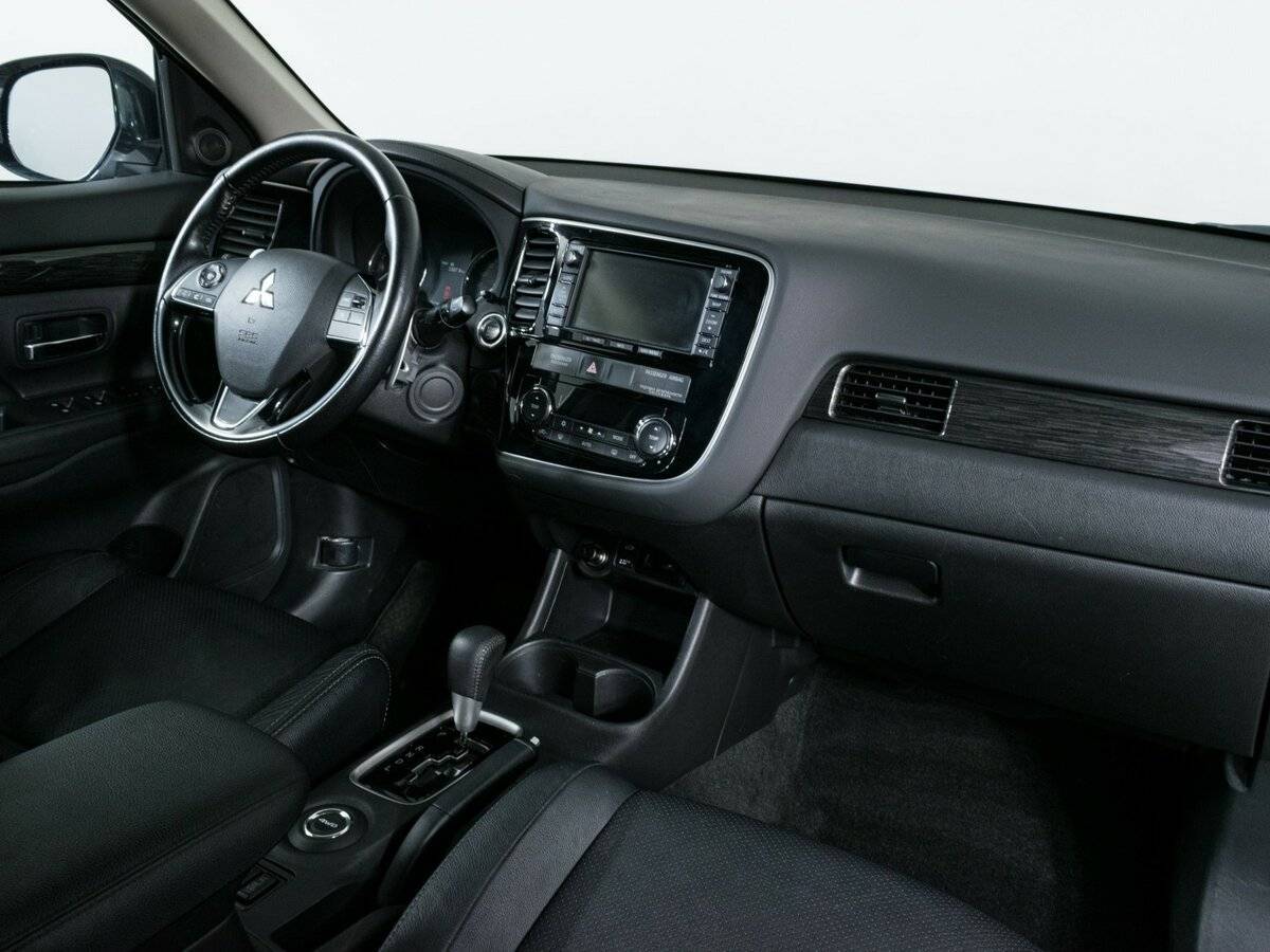 Mitsubishi Outlander б/у, 2015, Вариатор. Фото: #8