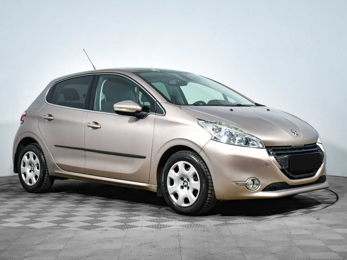 Peugeot 208 б/у, 2014, Автоматическая. Фото: #2