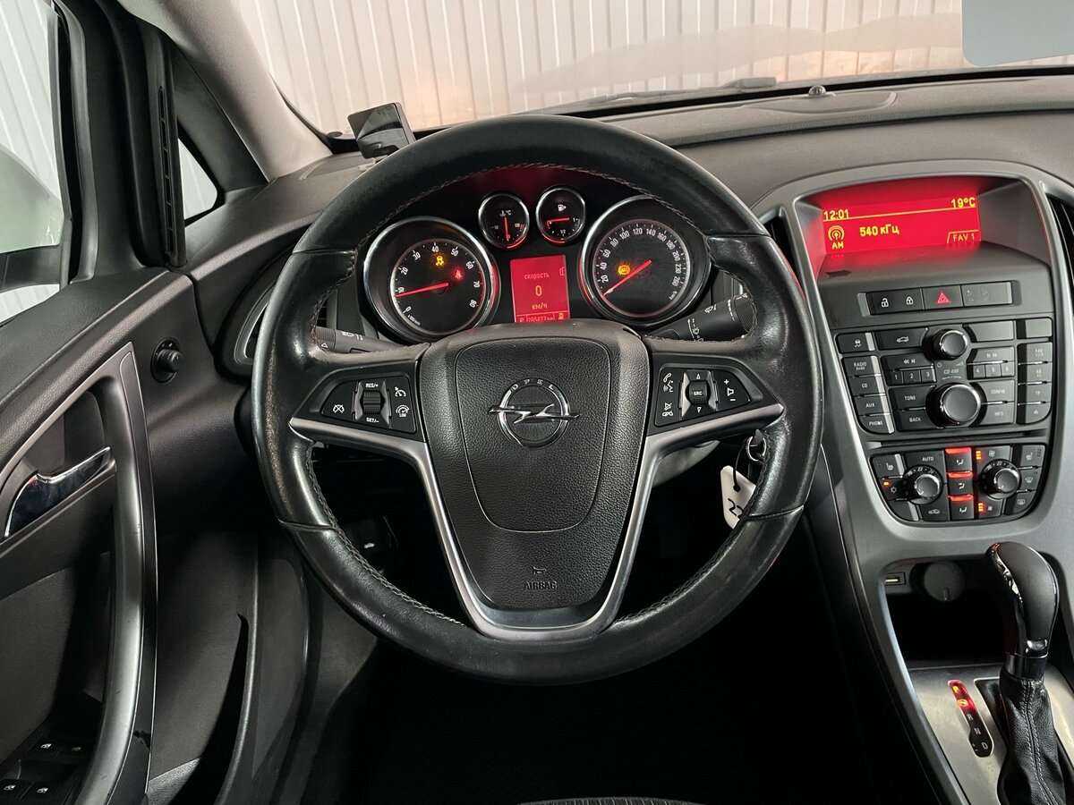 Opel Astra б/у, 2013, Автоматическая. Фото: #9