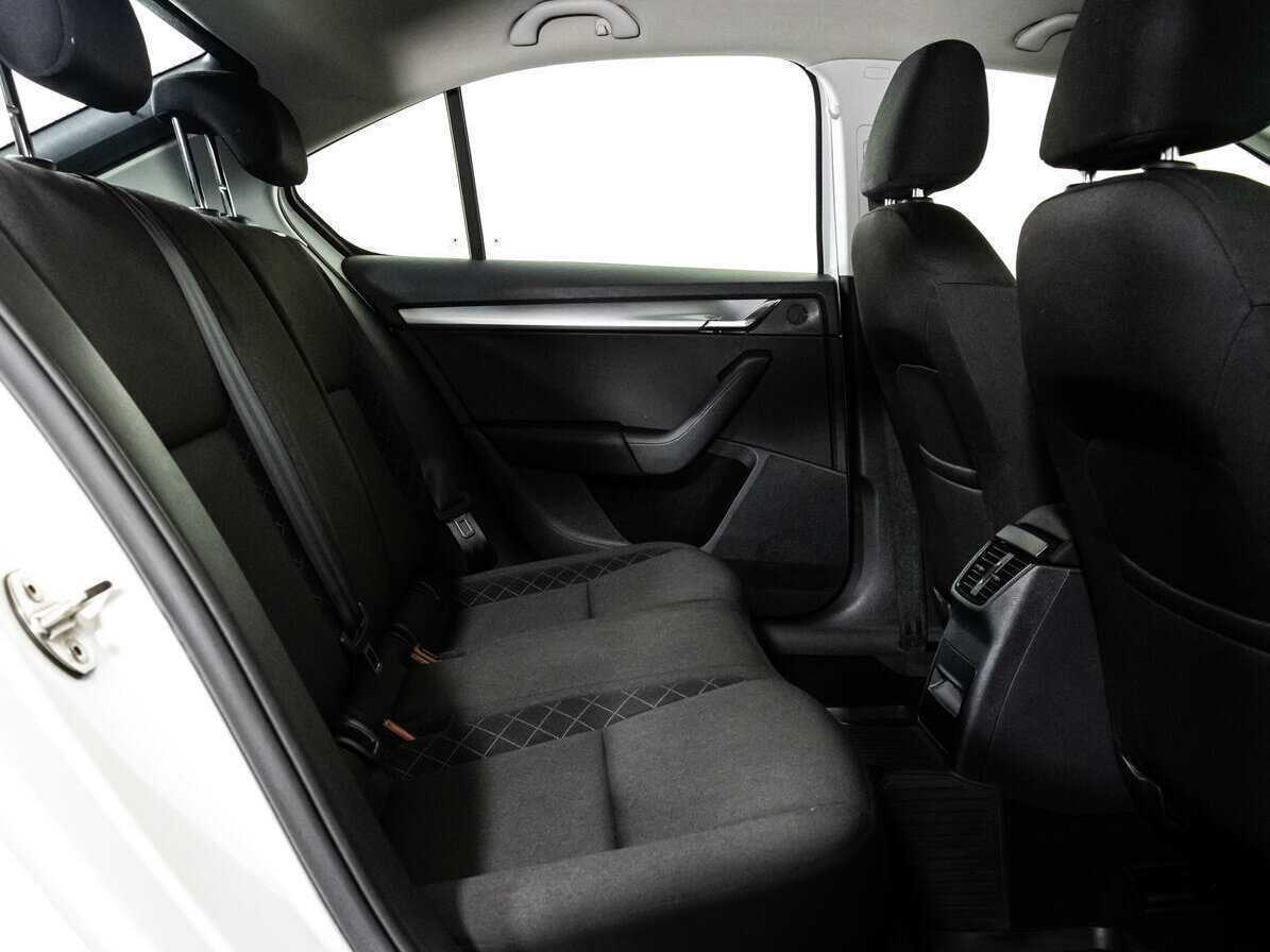 Skoda Octavia б/у, 2019, Механическая. Фото: #12