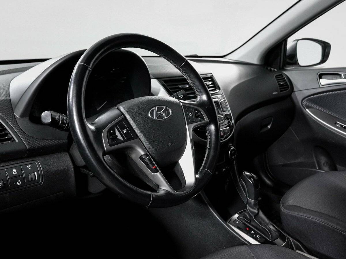 Hyundai Solaris б/у, 2015, Автоматическая. Фото: #9