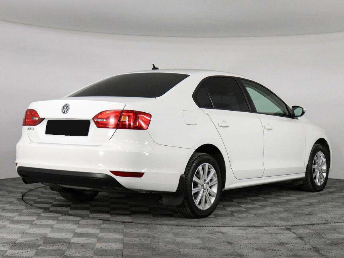 Volkswagen Jetta б/у, 2013, Механическая. Фото: #4