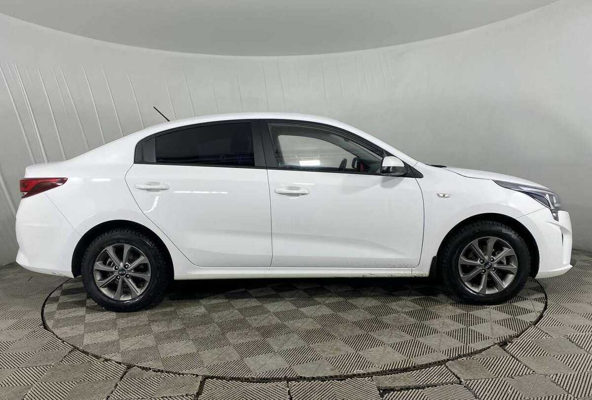 Kia Rio б/у, 2021, Автоматическая. Фото: #3