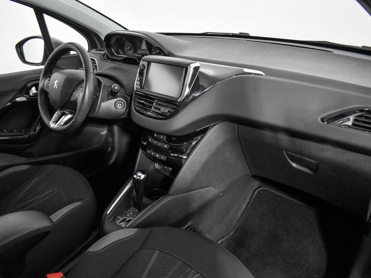 Peugeot 208 б/у, 2014, Автоматическая. Фото: #12