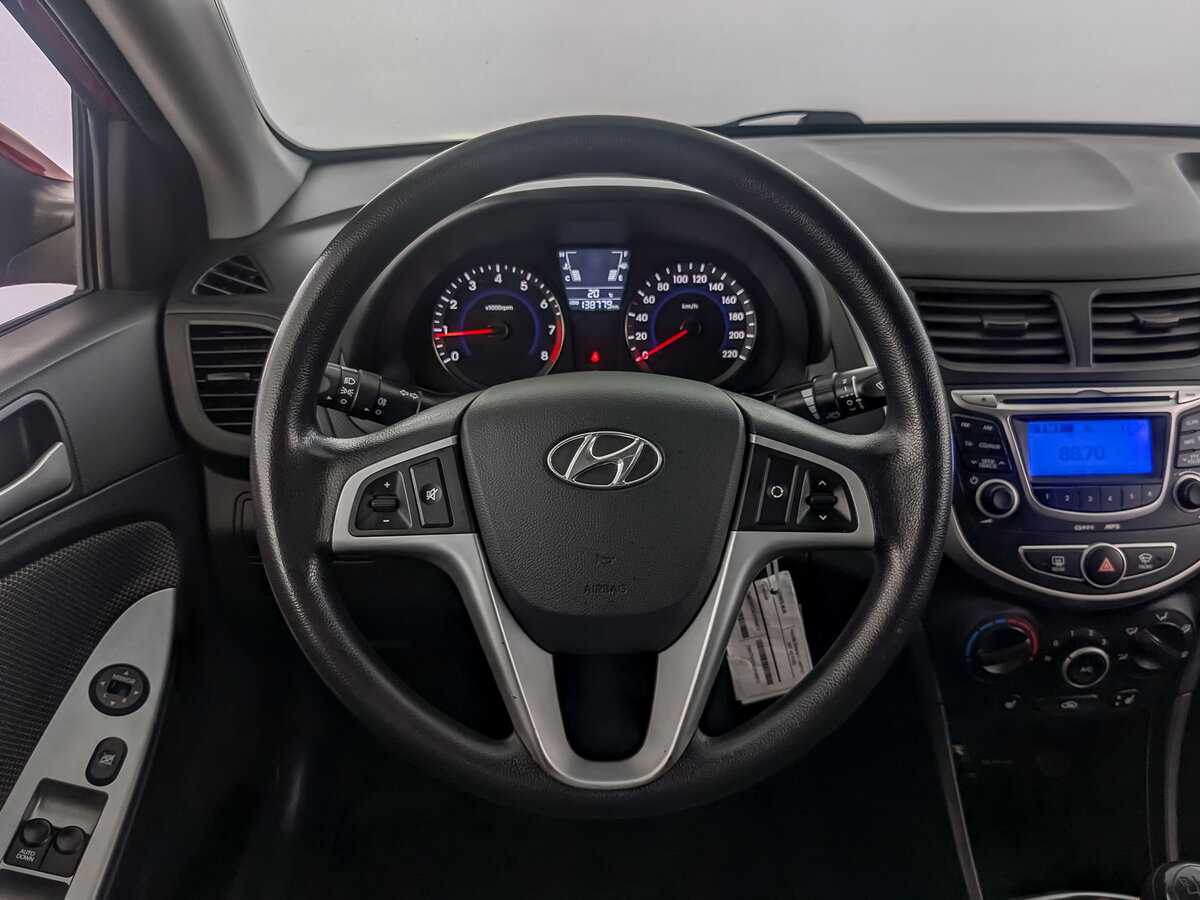 Hyundai Solaris б/у, 2012, Механическая. Фото: #16
