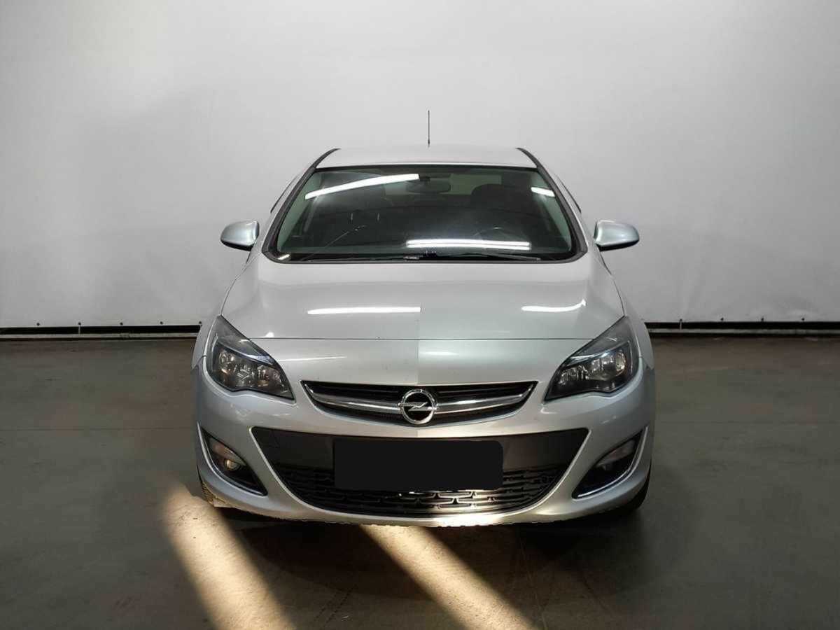 Opel Astra б/у, 2012, Механическая. Фото: #1