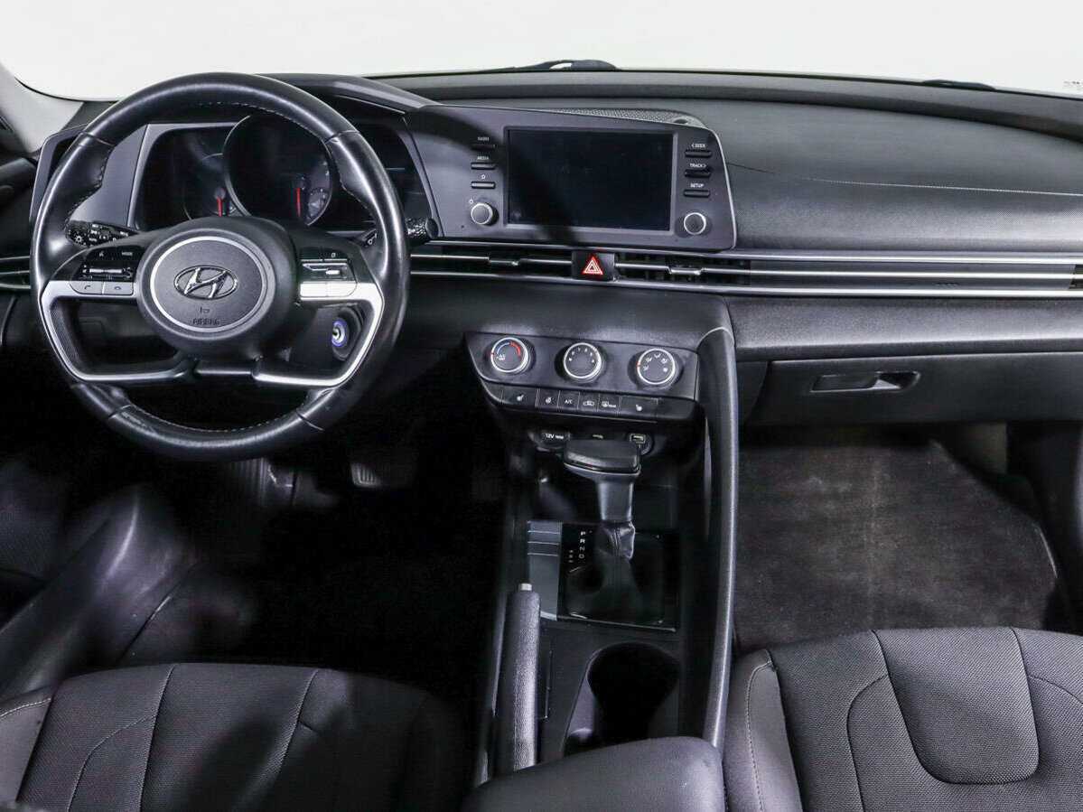 Hyundai Elantra б/у, 2021, Автоматическая. Фото: #11