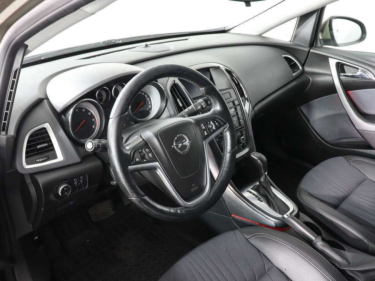 Opel Astra б/у, 2014, Автоматическая. Фото: #4