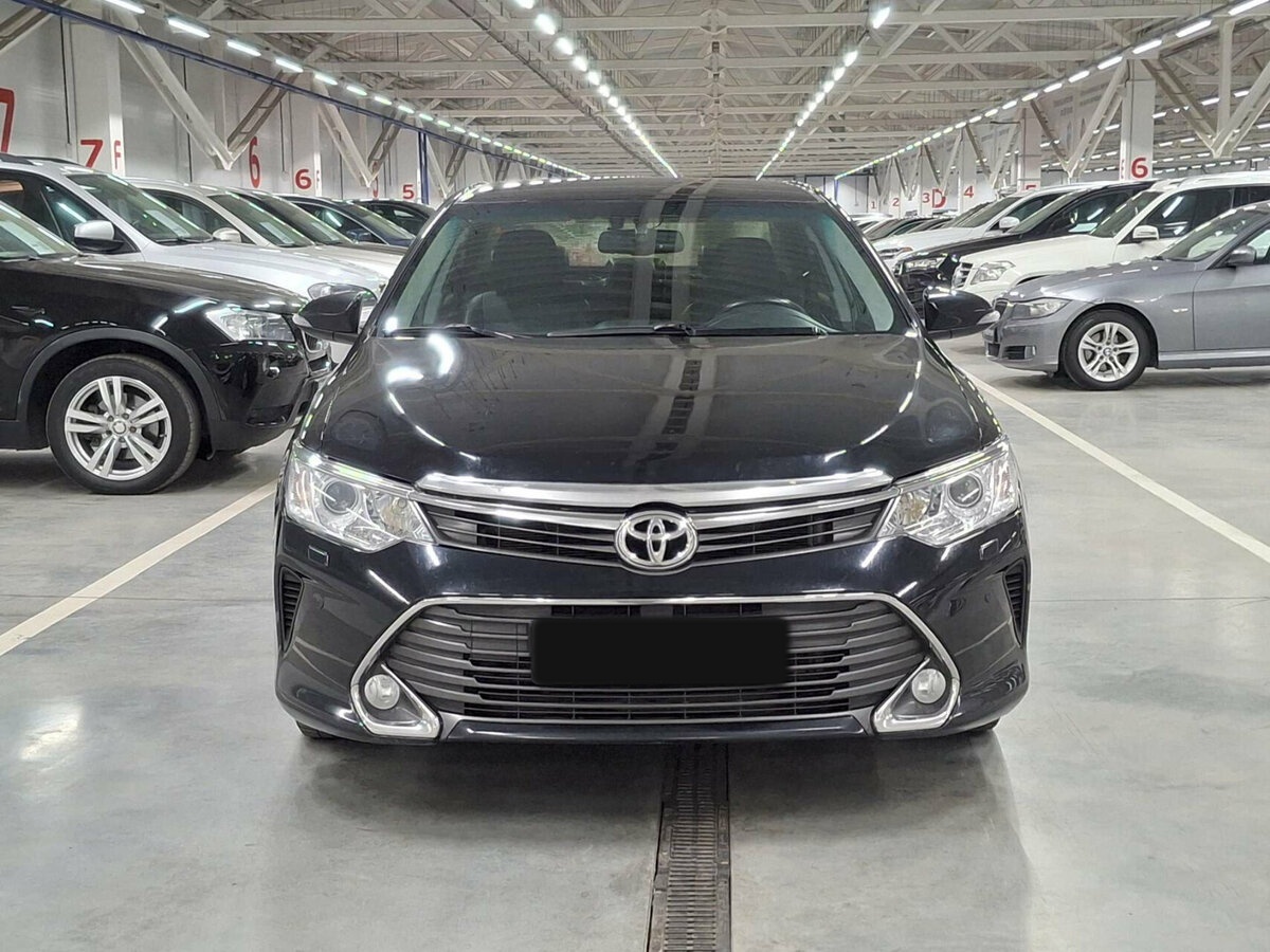 Toyota Camry б/у, 2015, Автоматическая. Фото: #1
