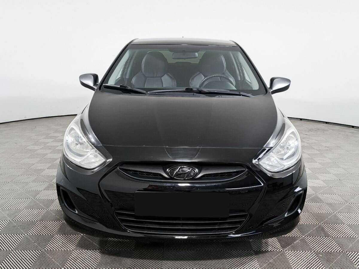 Hyundai Solaris б/у, 2012, Механическая. Фото: #1