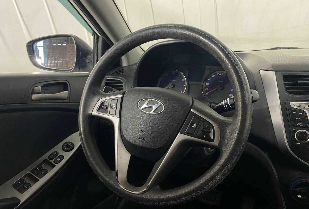 Hyundai Solaris б/у, 2014, Автоматическая. Фото: #8