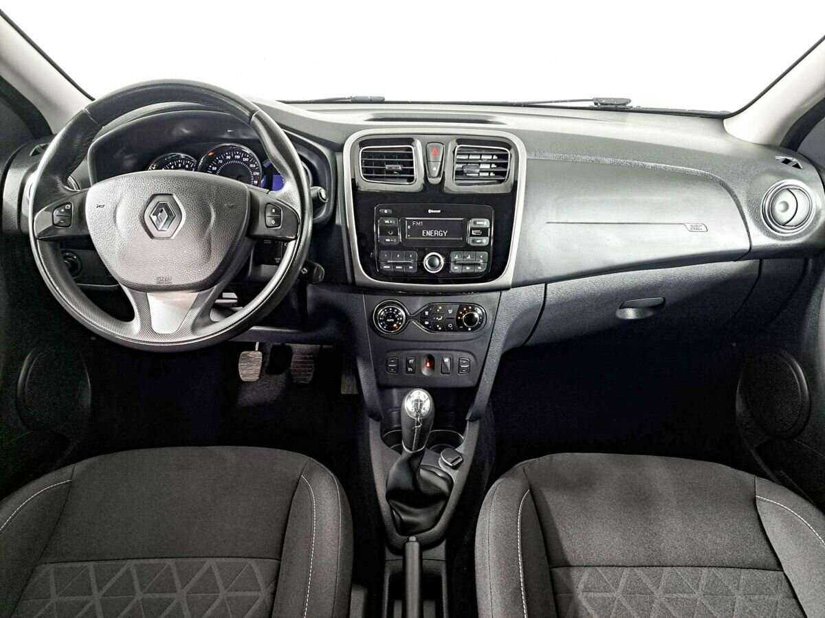 Renault Sandero б/у, 2017, Механическая. Фото: #11