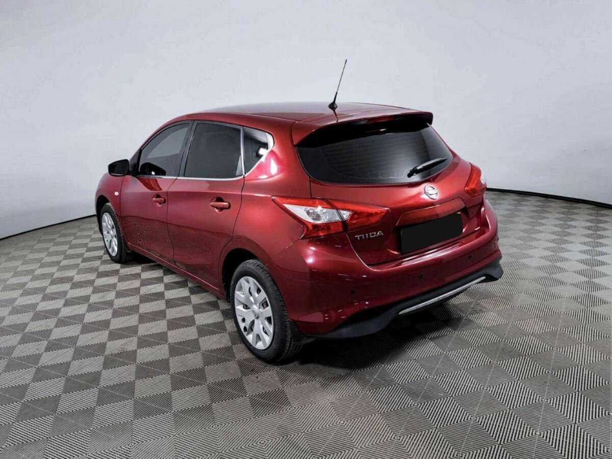Nissan Tiida б/у, 2015, Механическая. Фото: #6