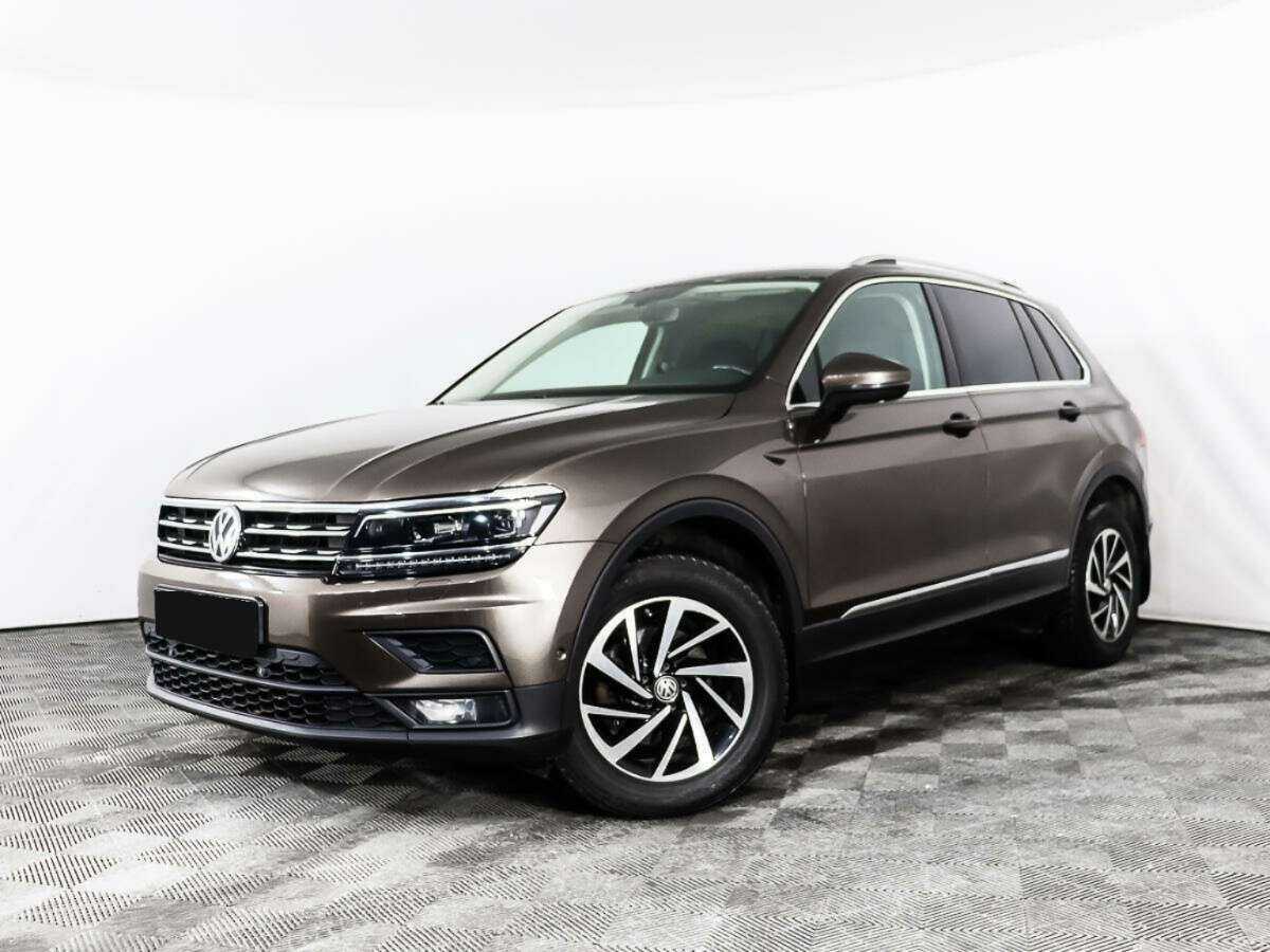 Volkswagen Tiguan б/у, 2018, Роботизированная. Посмотреть фото