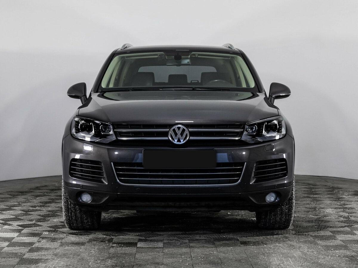 Volkswagen Touareg б/у, 2012, Автоматическая. Фото: #1