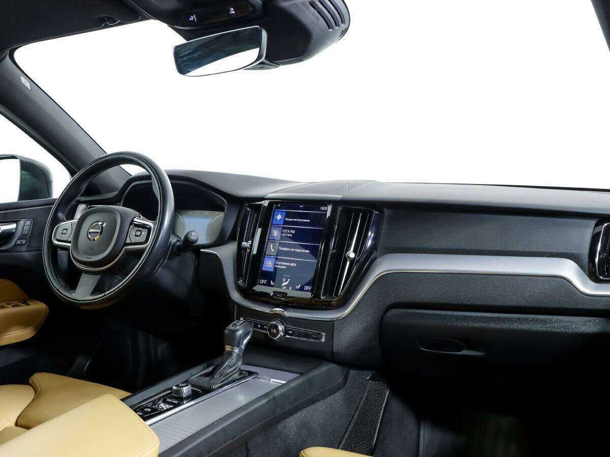 Volvo XC60 б/у, 2018, Автоматическая. Фото: #6