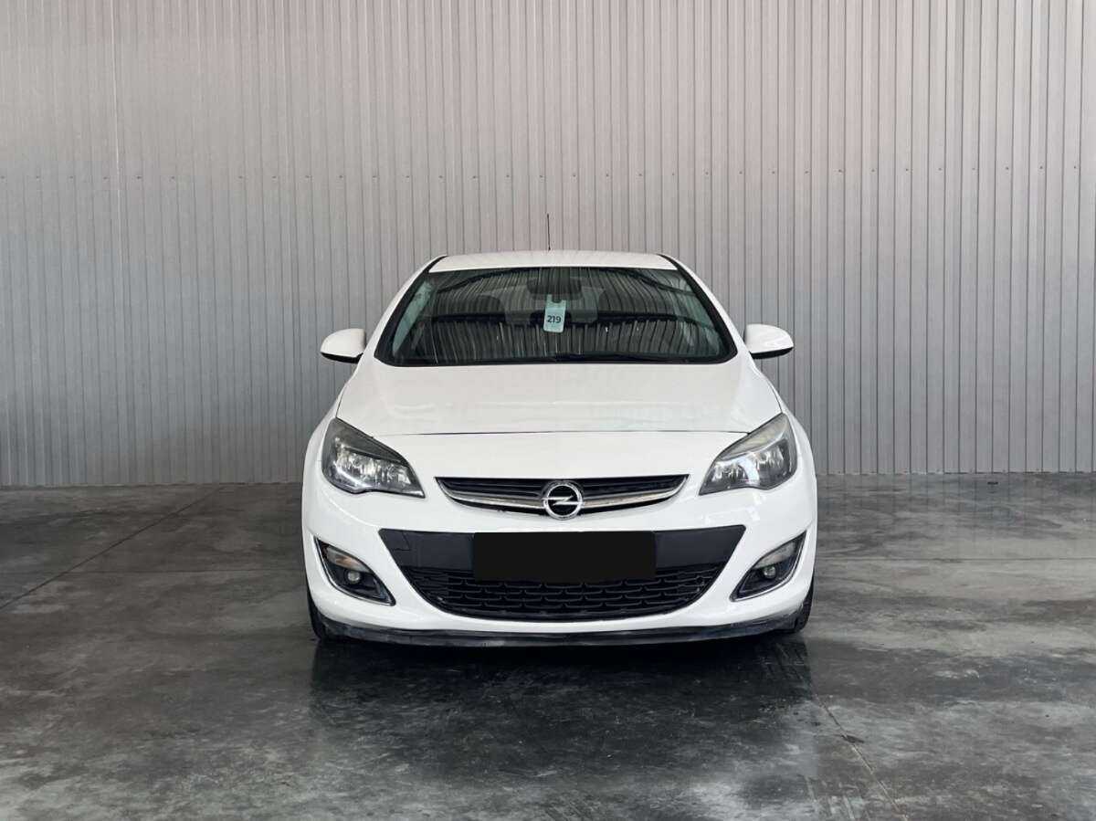 Opel Astra б/у, 2012, Автоматическая. Фото: #1