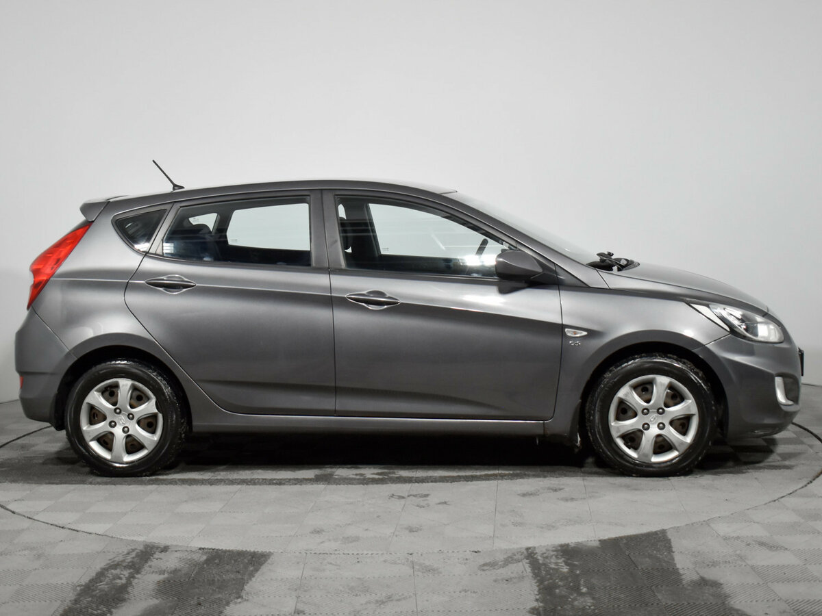 Hyundai Solaris б/у, 2012, Автоматическая. Фото: #3