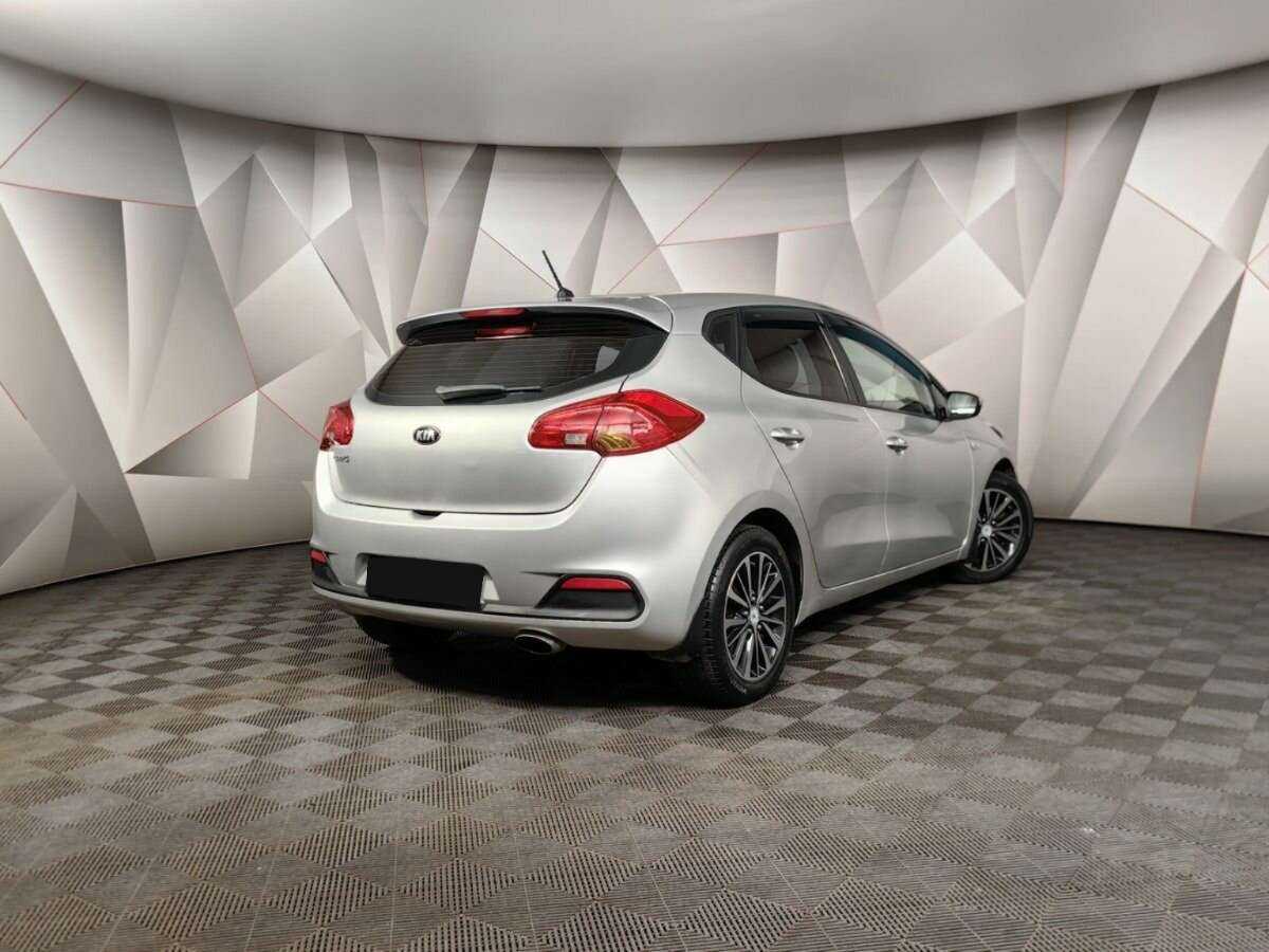 Kia Ceed б/у, 2013, Автоматическая. Фото: #1