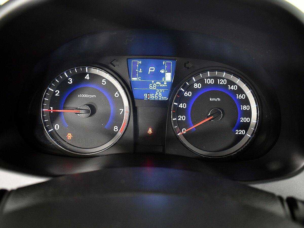 Hyundai Solaris б/у, 2014, Автоматическая. Фото: #11