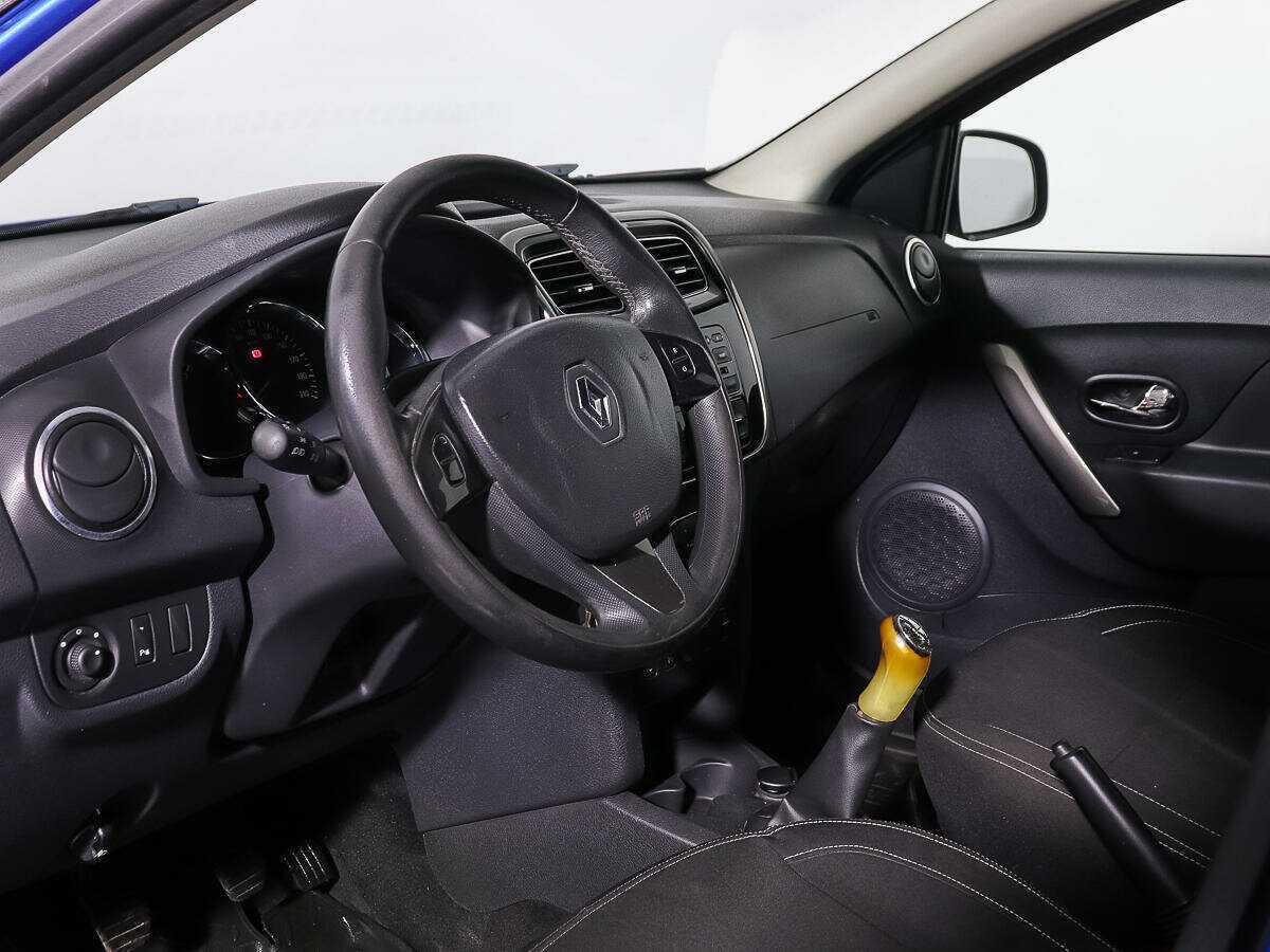Renault Sandero б/у, 2016, Механическая. Фото: #11
