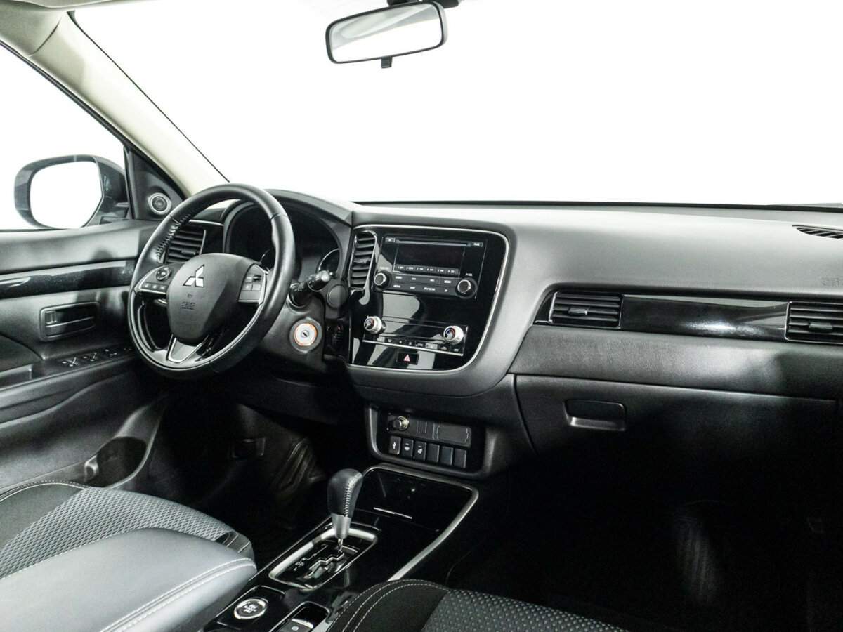 Mitsubishi Outlander б/у, 2022, Вариатор. Фото: #8
